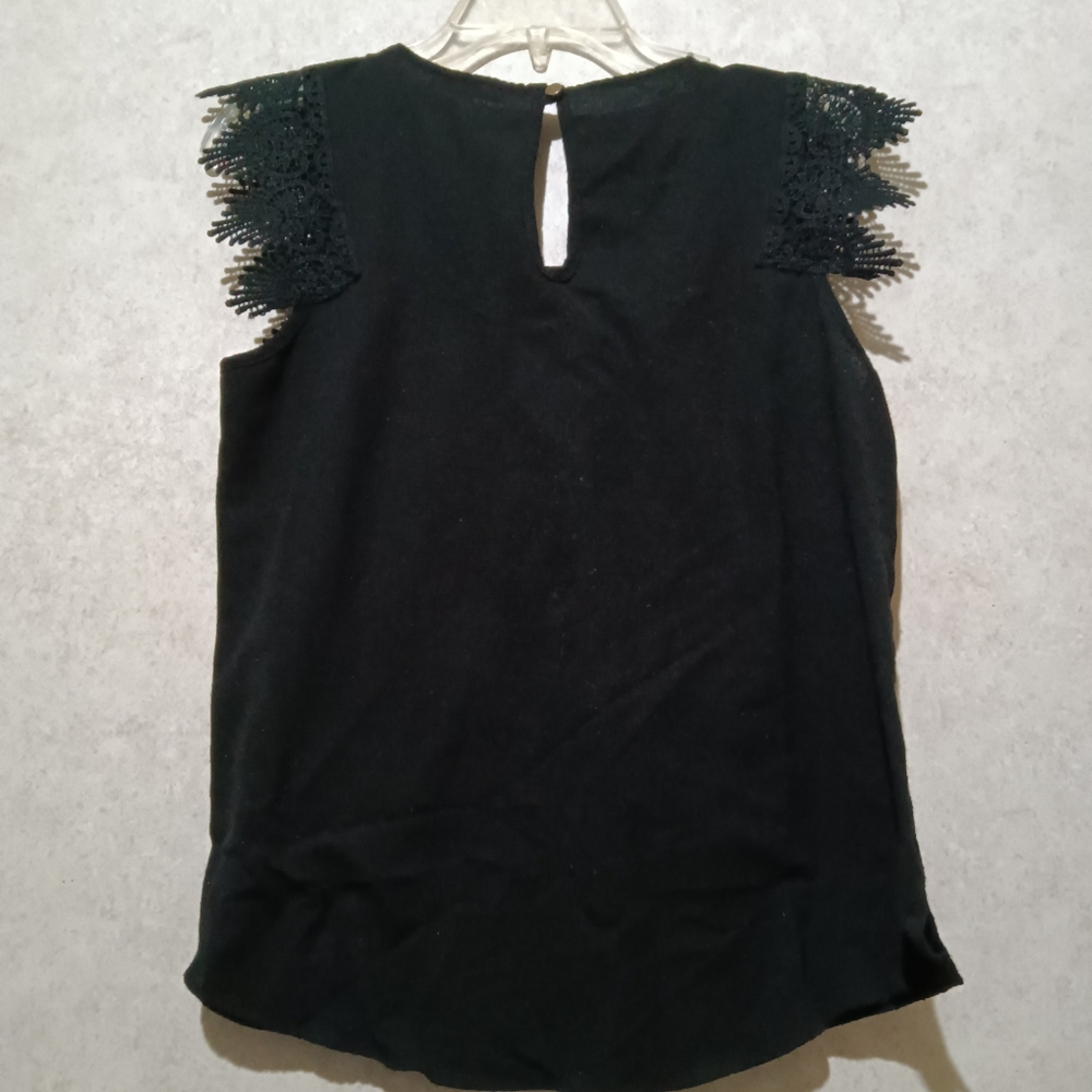 Elegant Black Lace Sleeve Top - Picture 5 of 8